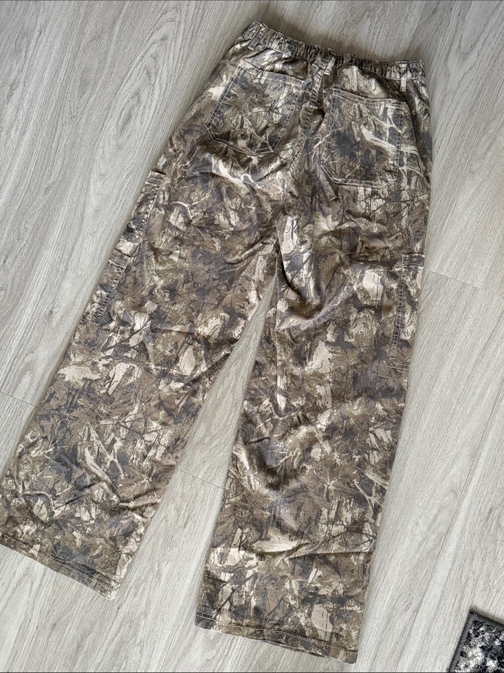 No Boundaries Women's Camouflage Wide-Leg Cargo Pants - Brown & Green - Picture 5 of 6